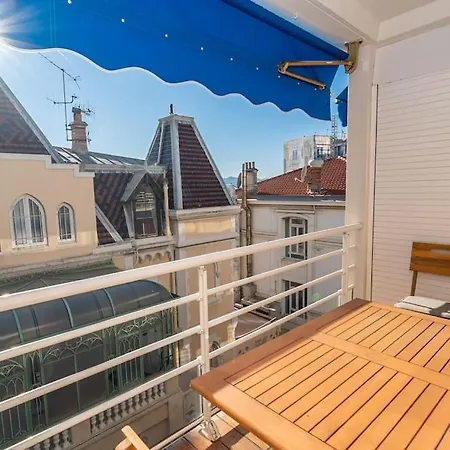 2 Bedroom Croisette Balcony & Sea View Olam Apartment Cannes